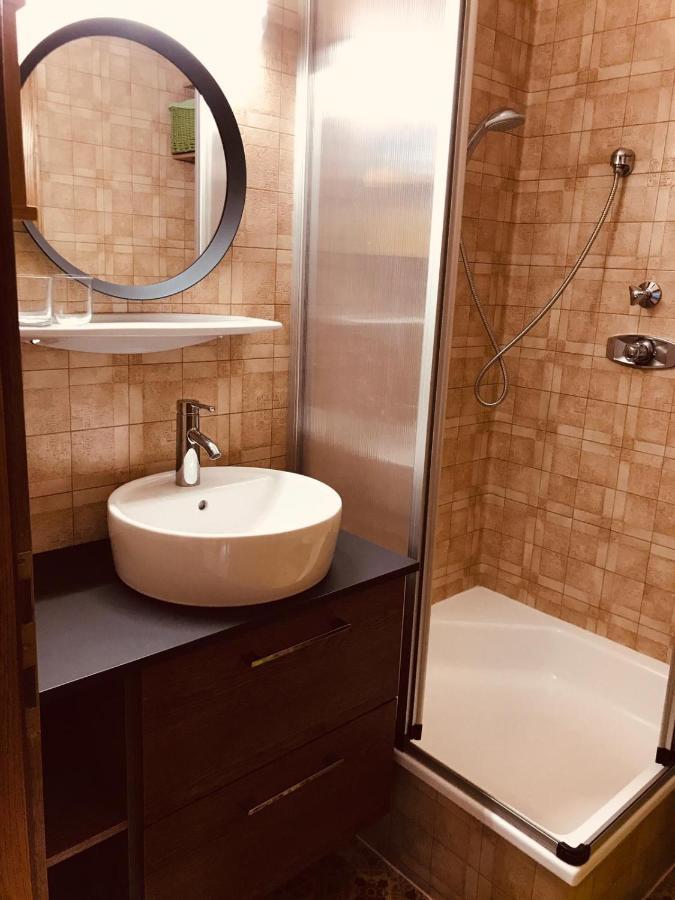 Ferienwohnung Resi mit traumhaftem Seepanorama Steindorf am Ossiacher See Bagian luar foto