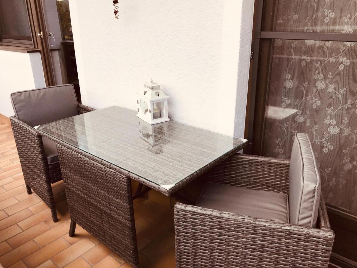 Ferienwohnung Resi mit traumhaftem Seepanorama Steindorf am Ossiacher See Bagian luar foto