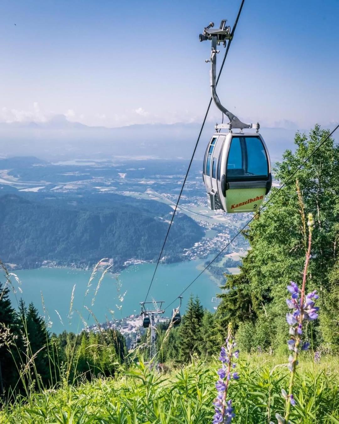 Ferienwohnung Resi mit traumhaftem Seepanorama Steindorf am Ossiacher See Bagian luar foto